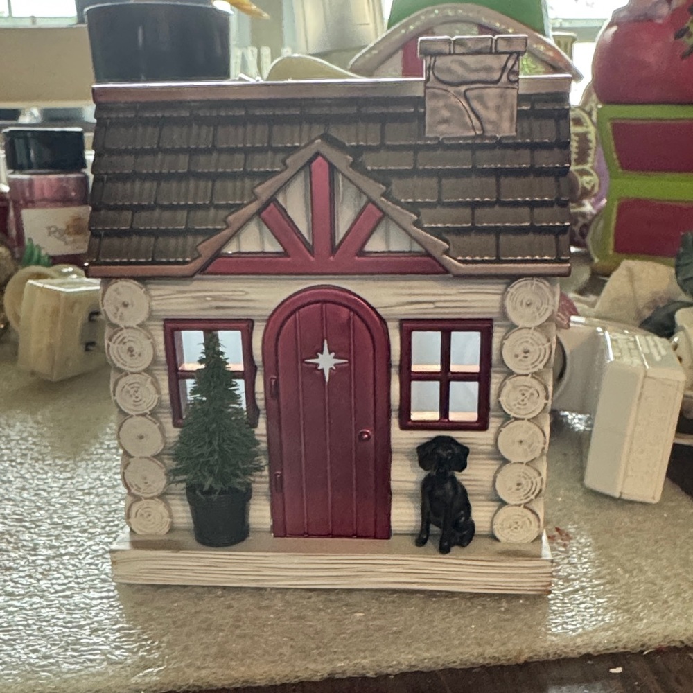Bath & Body Works Festive Red and Brown Holiday House Wallflower